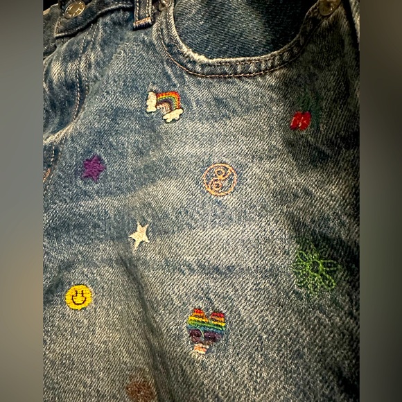 American Eagle embroidered 90s boyfriend shorts - Picture 6 of 7